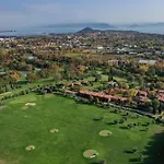 Apartmán Host4u - Garda Golf With Pool And Private Parking *