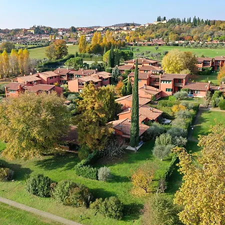 Apartmán Host4u - Garda Golf With Pool And Private Parking